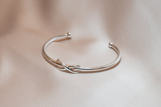 Bangle bracelet INFINITY