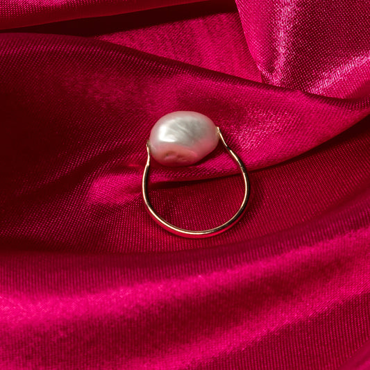 One pearl ring